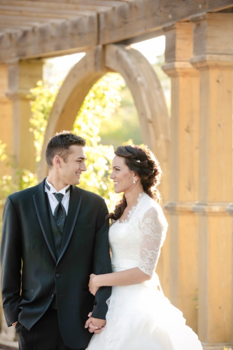 EK-Studios-Wedding-Photographer-Thanksgiving-Point-Bridals-Gardens030-Blog(pp_w480_h720)