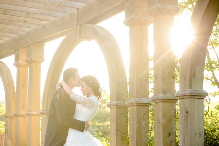 EK-Studios-Wedding-Photographer-Thanksgiving-Point-Bridals-Gardens031-Blog(pp_w768_h512)
