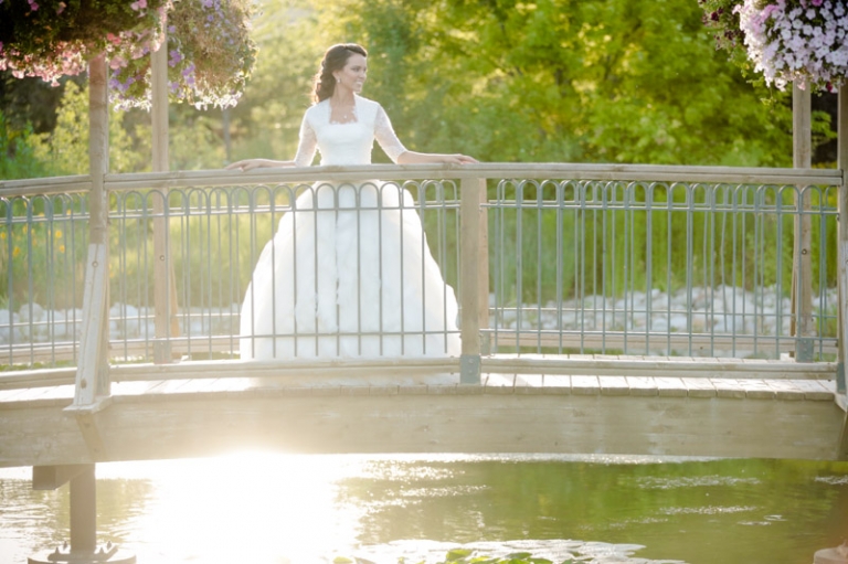 EK-Studios-Wedding-Photographer-Thanksgiving-Point-Bridals-Gardens037-Blog(pp_w768_h511)