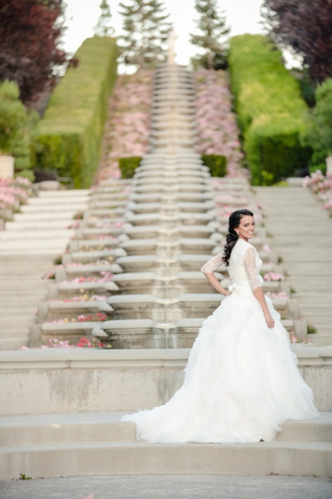 EK-Studios-Wedding-Photographer-Thanksgiving-Point-Bridals-Gardens050-Blog(pp_w480_h720)