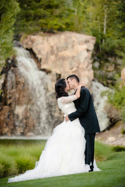 EK-Studios-Wedding-Photographer-Thanksgiving-Point-Bridals-Gardens058-Blog(pp_w480_h719)