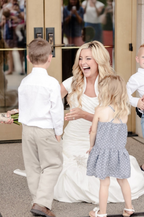 EK-Studios-Wedding-Photographer-The-McMullin-House-Reception005-Blog(pp_w480_h720)