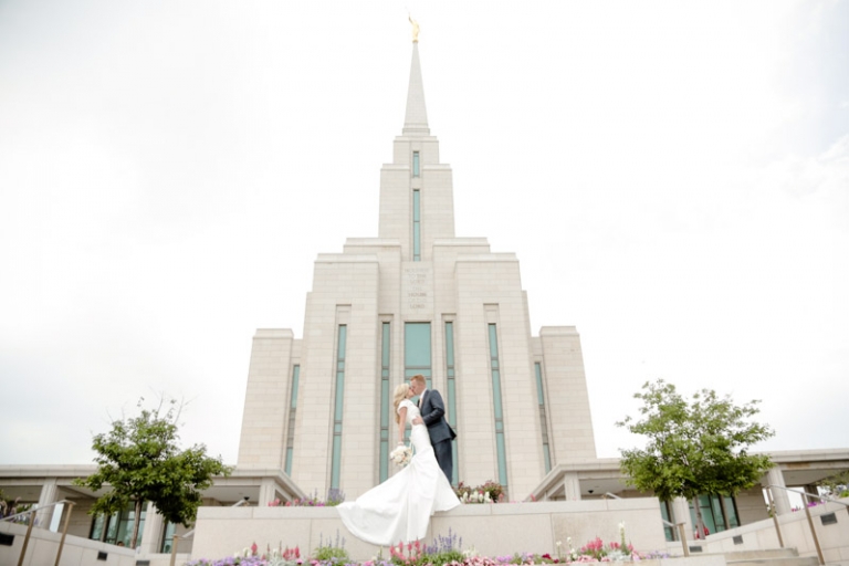 EK-Studios-Wedding-Photographer-The-McMullin-House-Reception010-Blog(pp_w768_h512)