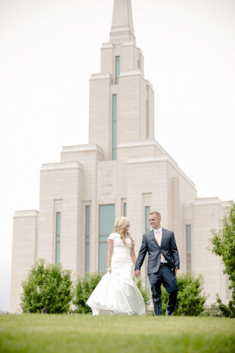 EK-Studios-Wedding-Photographer-The-McMullin-House-Reception014-Blog(pp_w480_h720)