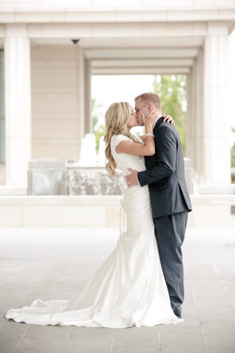 EK-Studios-Wedding-Photographer-The-McMullin-House-Reception019-Blog(pp_w480_h719)