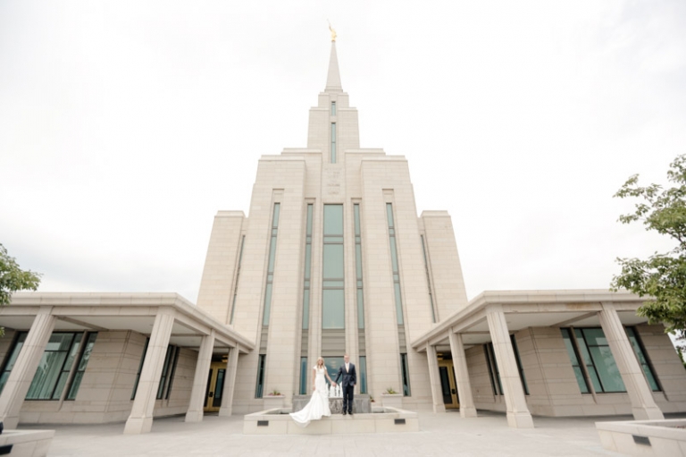 EK-Studios-Wedding-Photographer-The-McMullin-House-Reception020-Blog(pp_w768_h511)