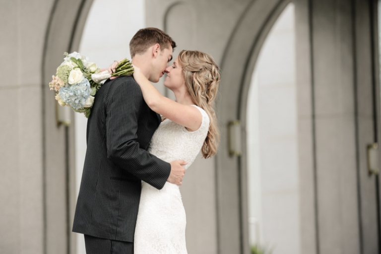 EK-Studios-Wedding-Photographer-Wedding-Reception-at-Sleepy-Ridge022-Blog(pp_w768_h512)