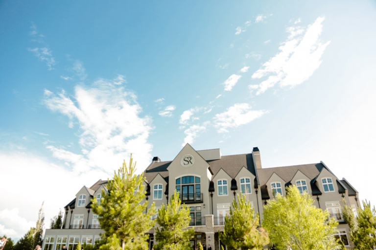 EK-Studios-Wedding-Photographer-Wedding-Reception-at-Sleepy-Ridge033-Blog(pp_w768_h511)