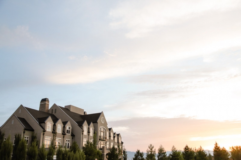 EK-Studios-Wedding-Photographer-Wedding-Reception-at-Sleepy-Ridge056-Blog(pp_w768_h511)