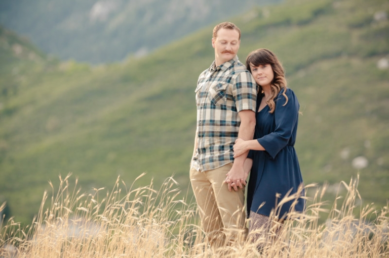 EK-Studios-Wedding-Photographer-Wheat-field-engagements015-Blog(pp_w768_h511)