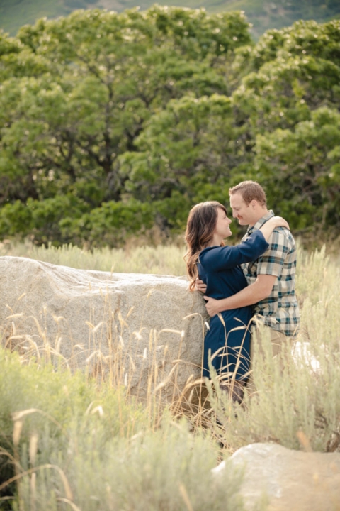 EK-Studios-Wedding-Photographer-Wheat-field-engagements018-Blog(pp_w480_h720)