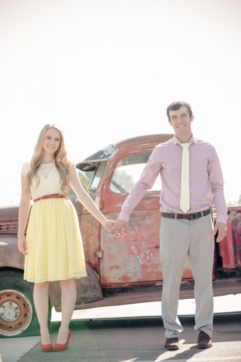 EK-Studios-Wedding-Photographer-old-town-rustic-engagements005-Blog(pp_w480_h720)