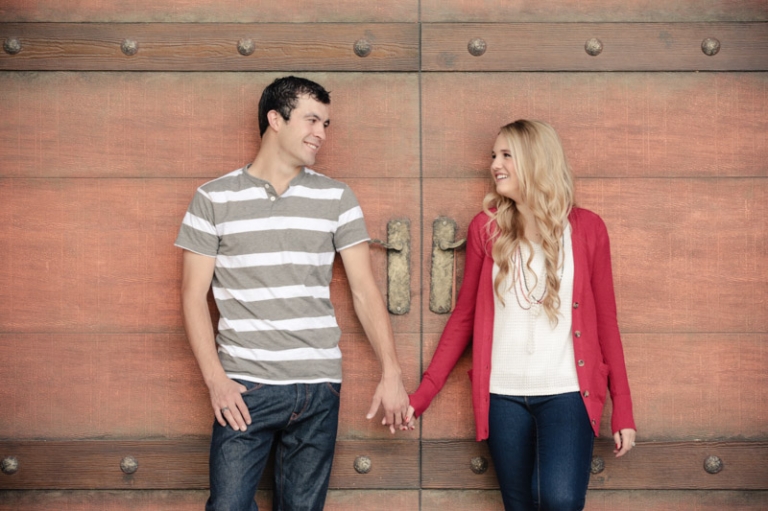 EK-Studios-Wedding-Photographer-old-town-rustic-engagements026-Blog(pp_w768_h511)