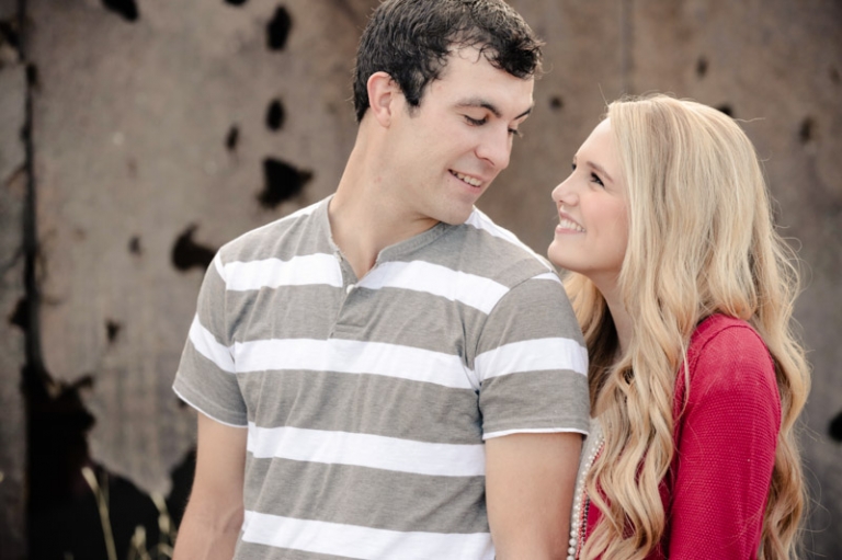 EK-Studios-Wedding-Photographer-old-town-rustic-engagements030-Blog(pp_w768_h511)