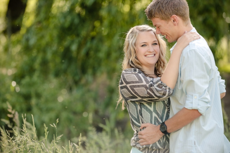 EK-Studios-Wedding-Photographer-picnic-under-a-willow-tree007-Blog(pp_w768_h511)