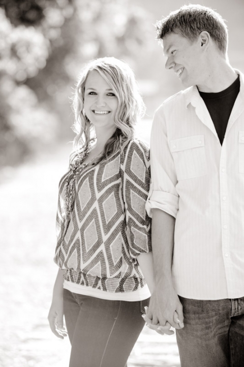 EK-Studios-Wedding-Photographer-picnic-under-a-willow-tree017-Blog(pp_w480_h720)