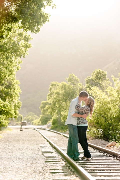 EK-Studios-Wedding-Photographer-picnic-under-a-willow-tree019-Blog(pp_w480_h720)