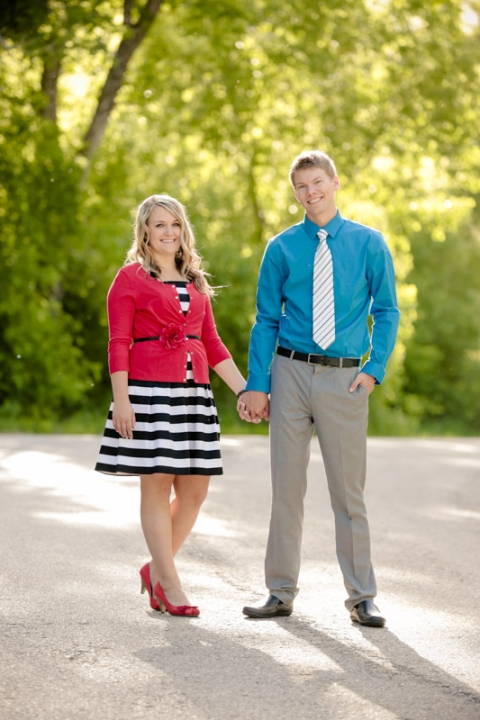 EK-Studios-Wedding-Photographer-picnic-under-a-willow-tree020-Blog(pp_w480_h720)