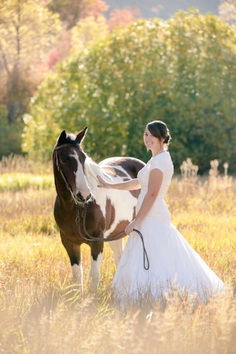 Wedding-and-Portrait-Photographer-Bridals-with-Horse002Brials-Mattie-0R0A0542-Final-Blog(pp_w480_h720)