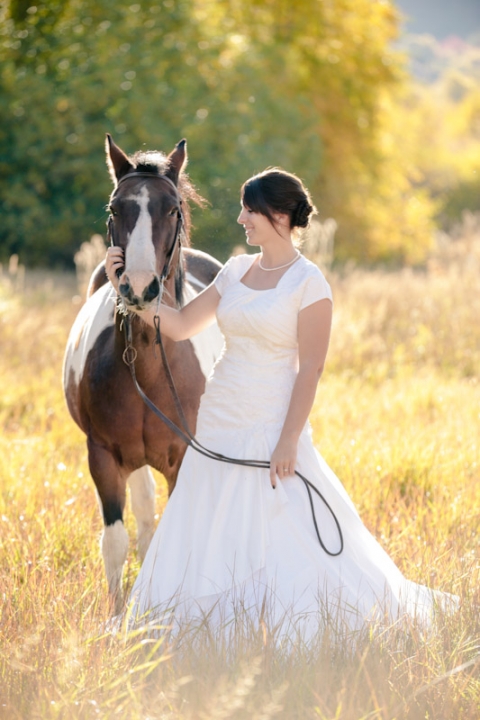 Wedding-and-Portrait-Photographer-Bridals-with-Horse011Brials-Mattie-0R0A0520-Final-Blog(pp_w480_h720)