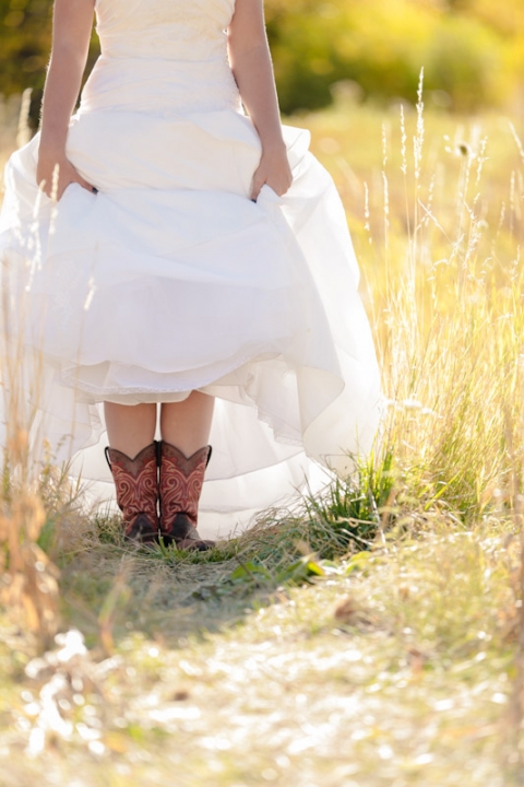 Wedding-and-Portrait-Photographer-Bridals-with-Horse018Brials-Mattie-0R0A1002-Final-Blog(pp_w480_h720)