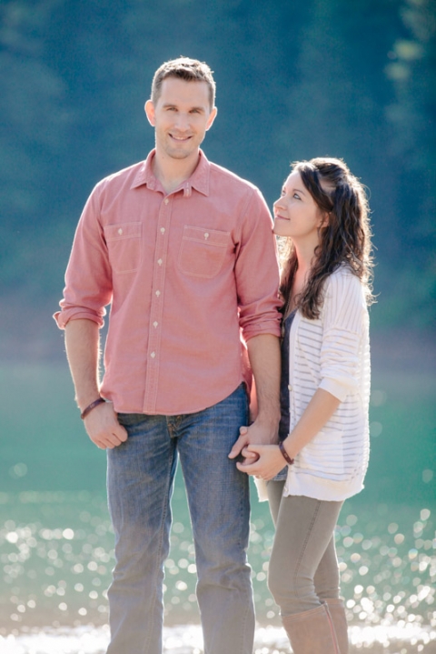EK-Studios-Wedding-Photographer-Engagements-at-a-lake-in-the-mountains008-Blog(pp_w480_h719)