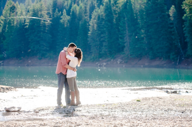 EK-Studios-Wedding-Photographer-Engagements-at-a-lake-in-the-mountains009-Blog(pp_w768_h511)