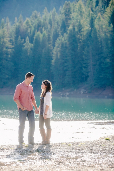 EK-Studios-Wedding-Photographer-Engagements-at-a-lake-in-the-mountains011-Blog(pp_w480_h720)