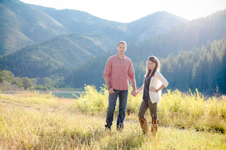 EK-Studios-Wedding-Photographer-Engagements-at-a-lake-in-the-mountains017-Blog(pp_w768_h511)