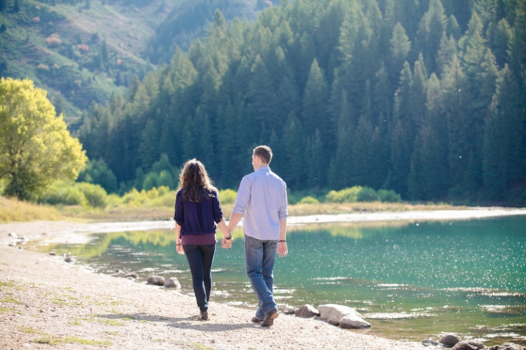 EK-Studios-Wedding-Photographer-Engagements-at-a-lake-in-the-mountains023-Blog(pp_w768_h511)