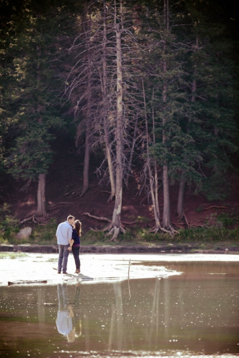 EK-Studios-Wedding-Photographer-Engagements-at-a-lake-in-the-mountains025-Blog(pp_w480_h720)
