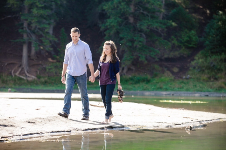 EK-Studios-Wedding-Photographer-Engagements-at-a-lake-in-the-mountains026-Blog(pp_w768_h511)