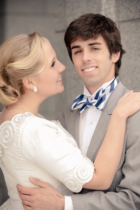 Wedding-Photographer-Barn-wedding-reception-winter020-Blog(pp_w480_h720)