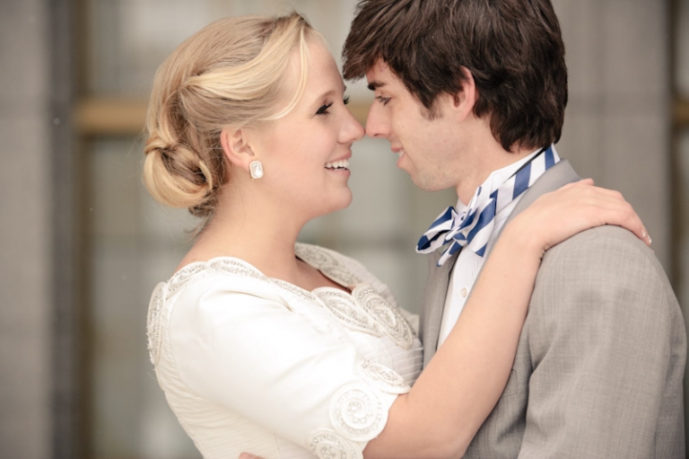 Wedding-Photographer-Barn-wedding-reception-winter021-Blog(pp_w768_h511)