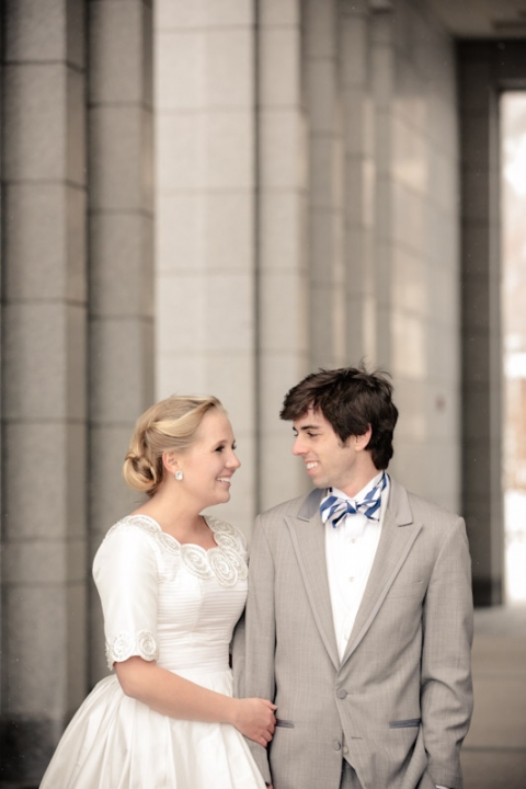 Wedding-Photographer-Barn-wedding-reception-winter022-Blog(pp_w480_h720)