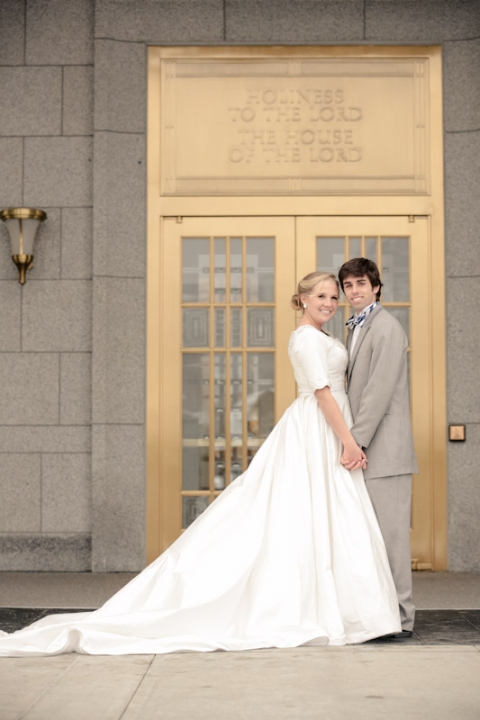 Wedding-Photographer-Barn-wedding-reception-winter023-Blog(pp_w480_h720)