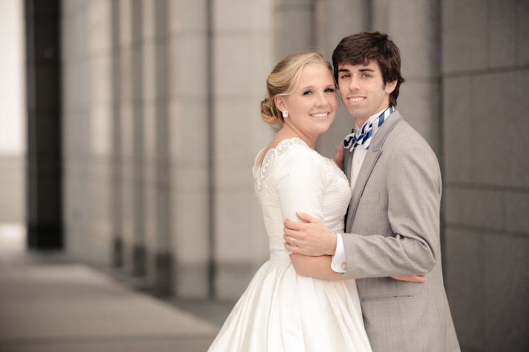 Wedding-Photographer-Barn-wedding-reception-winter025-Blog(pp_w768_h511)