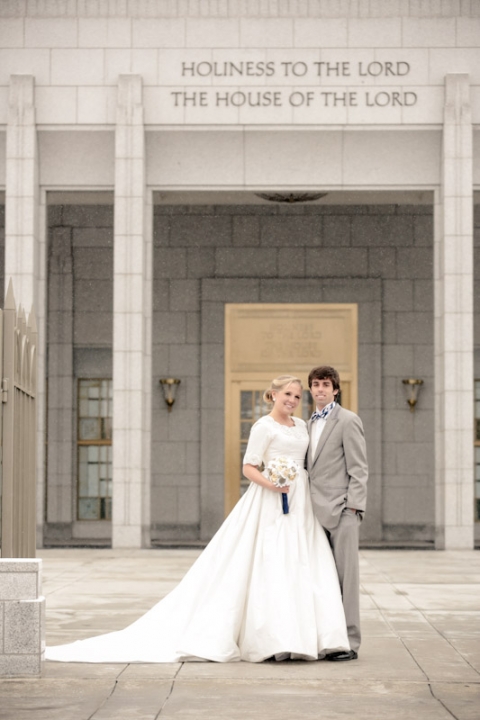 Wedding-Photographer-Barn-wedding-reception-winter028-Blog(pp_w480_h720)