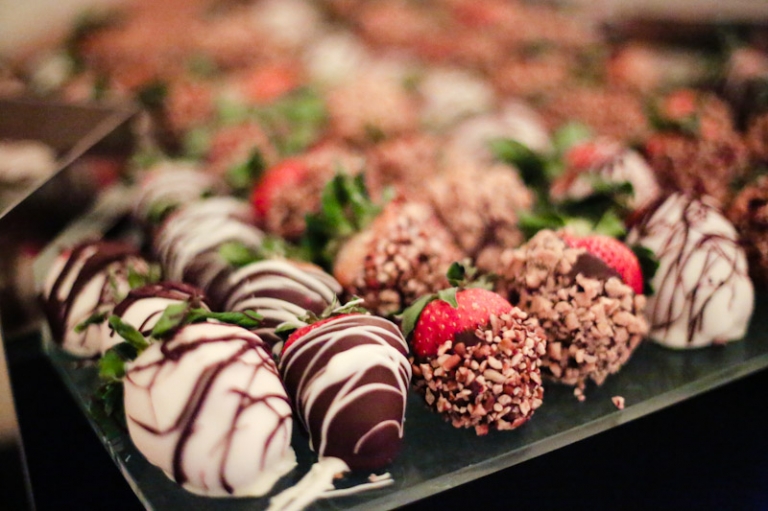 Wedding-Photographer-Barn-wedding-reception-winter058-Blog(pp_w768_h511)