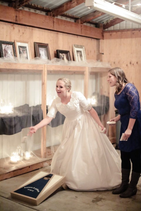 Wedding-Photographer-Barn-wedding-reception-winter076-Blog(pp_w480_h720)