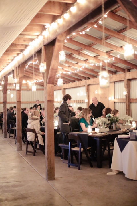 Wedding-Photographer-Barn-wedding-reception-winter077-Blog(pp_w480_h720)