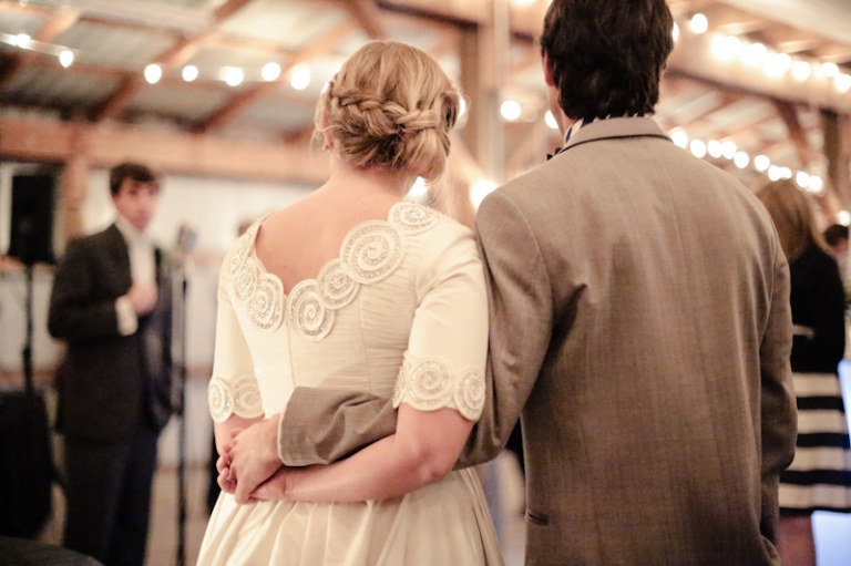 Wedding-Photographer-Barn-wedding-reception-winter079-Blog(pp_w768_h511)