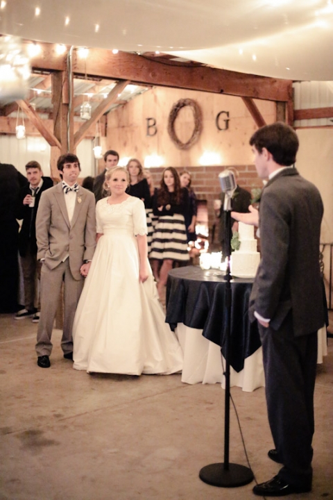 Wedding-Photographer-Barn-wedding-reception-winter080-Blog(pp_w480_h720)