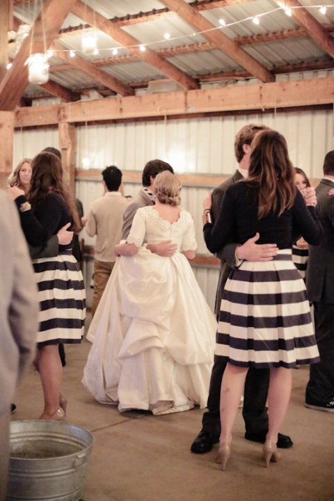 Wedding-Photographer-Barn-wedding-reception-winter085-Blog(pp_w480_h720)