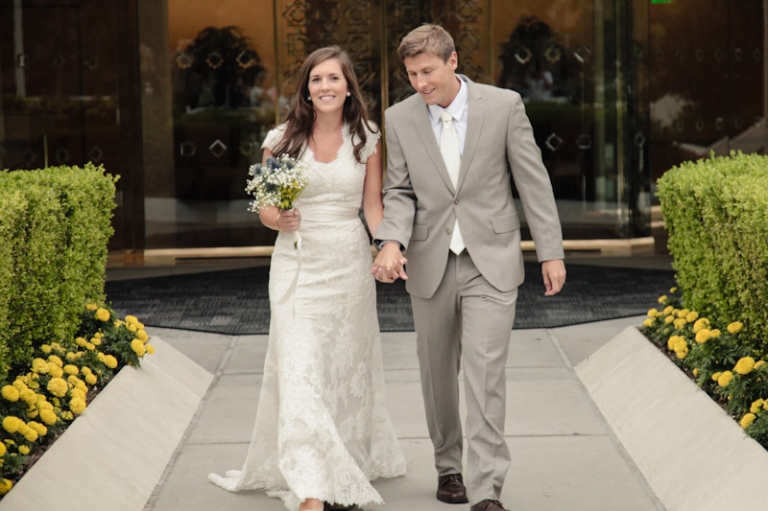 Wedding-and-Portrait-Photographer-LDS-San-Diego-Temple-Wedding005IMG_3047-Blog(pp_w768_h511)