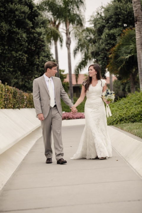 Wedding-and-Portrait-Photographer-LDS-San-Diego-Temple-Wedding029IMG_3375-Blog(pp_w480_h720)