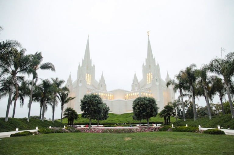 Wedding-and-Portrait-Photographer-LDS-San-Diego-Temple-Wedding048IMG_3856-Blog(pp_w768_h511)