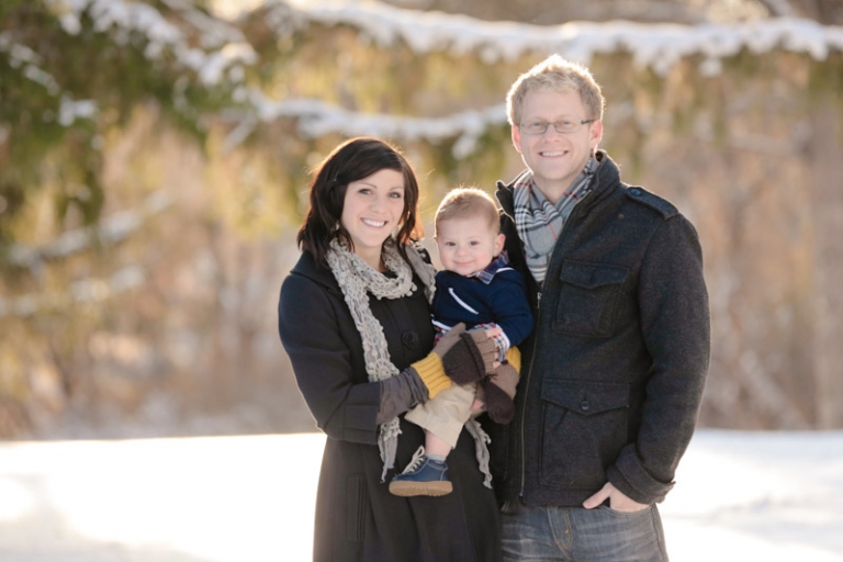 EK-Studios-Utah-Wedding-Photographers-Winter-Family-Photoshoot-in-snow008-Blog(pp_w768_h512)