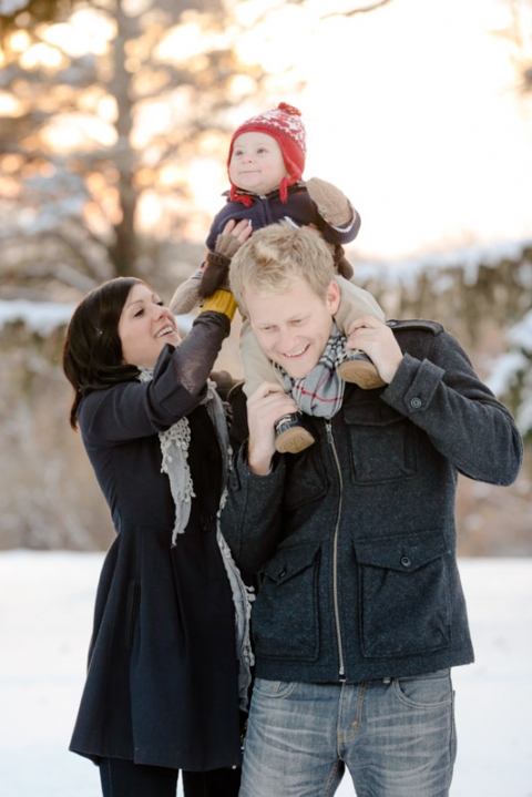 EK-Studios-Utah-Wedding-Photographers-Winter-Family-Photoshoot-in-snow012-Blog(pp_w480_h719)