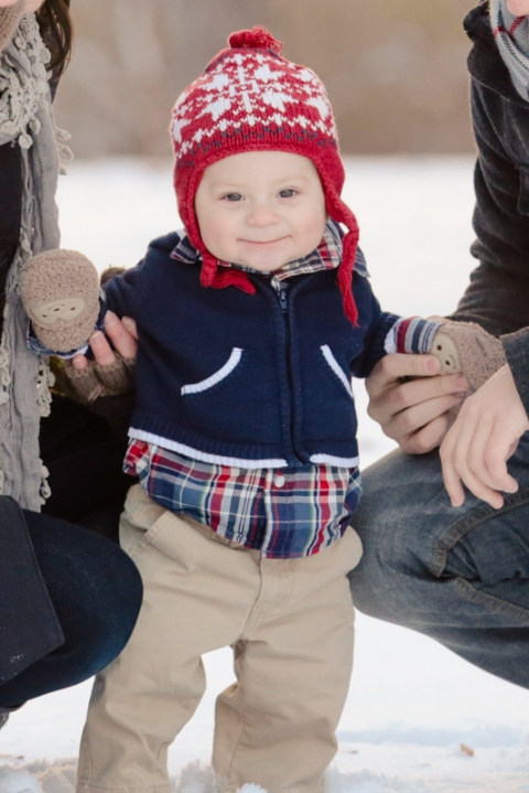 EK-Studios-Utah-Wedding-Photographers-Winter-Family-Photoshoot-in-snow014-Blog(pp_w480_h719)